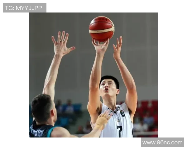 斯坦丘助力大连英博逆转局势展现球队韧性与团结精神 斯坦丘助力大连英博逆转局势展现球队韧性与团结精神