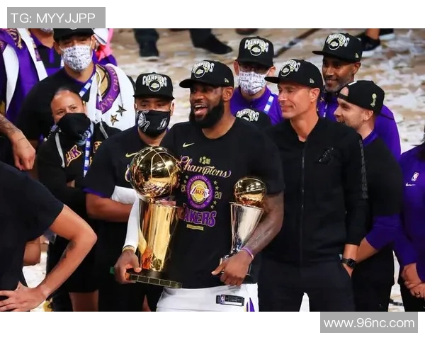 勒布朗-詹姆斯再次荣膺NBA明星赛首发阵容，传奇之路不断延续